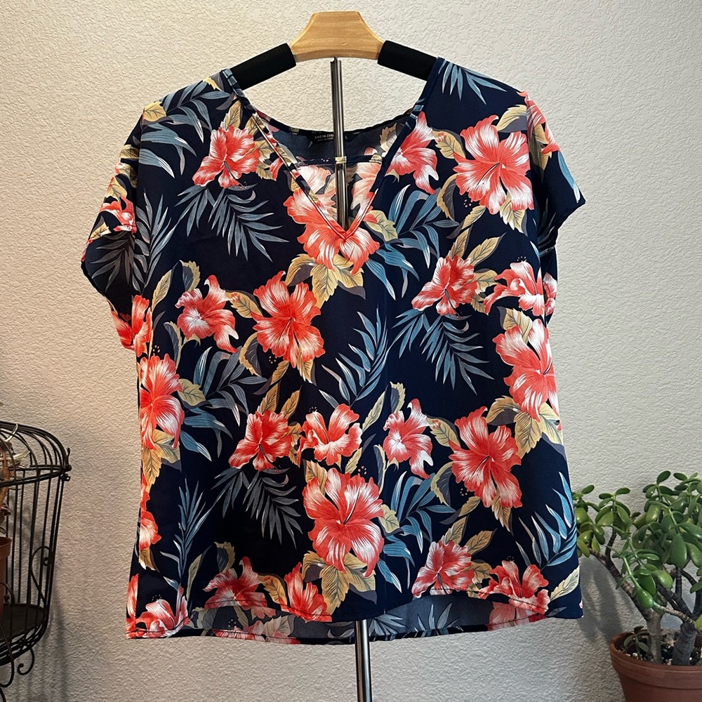 SHEIN Navy Blue and Orangey Red Floral Blouse